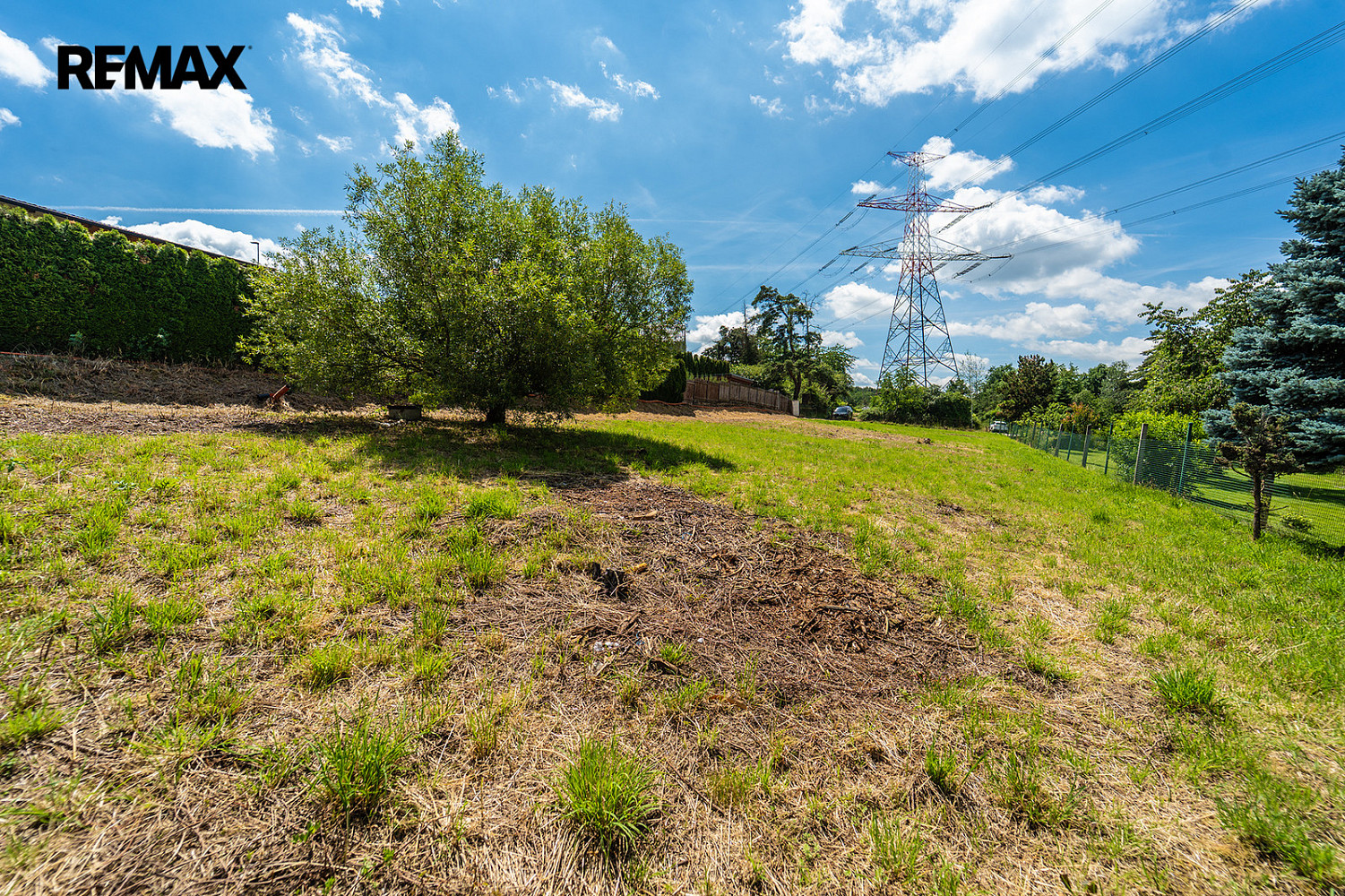 Prodej stavebního pozemku 1 507 m² – další