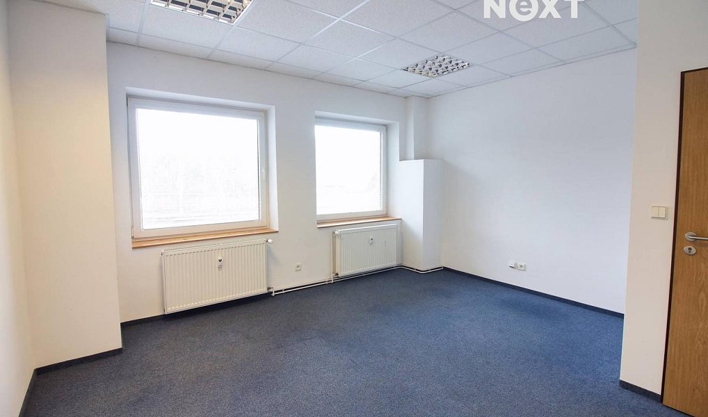 Pronájem kanceláře 20 m², Chrudim – náhled fotky 2