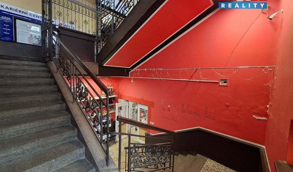 Pronájem obchodních prostor 600 m², Ostrov – náhled fotky 12