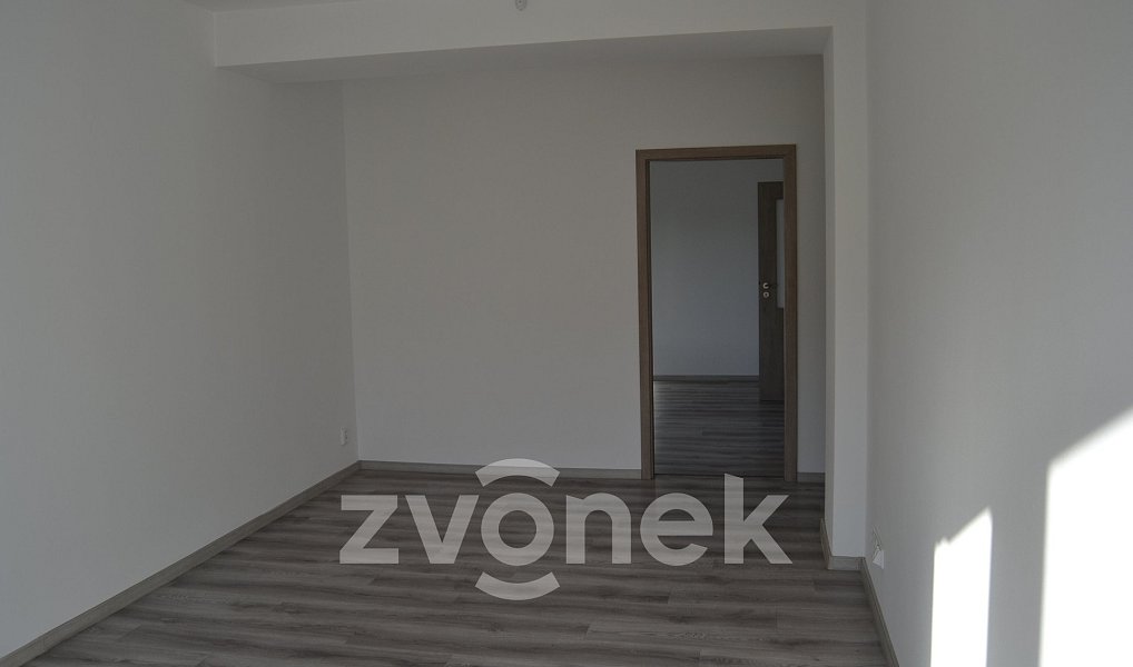 Pronájem bytu 2+1 56 m², Vsetín – náhled fotky 5