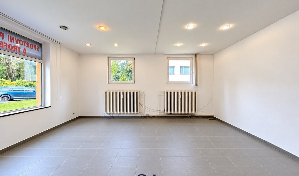 Pronájem obchodních prostor 30 m², Semily – náhled fotky 4