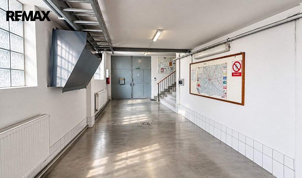 Pronájem kanceláře 314 m², Kladno – náhled fotky 7
