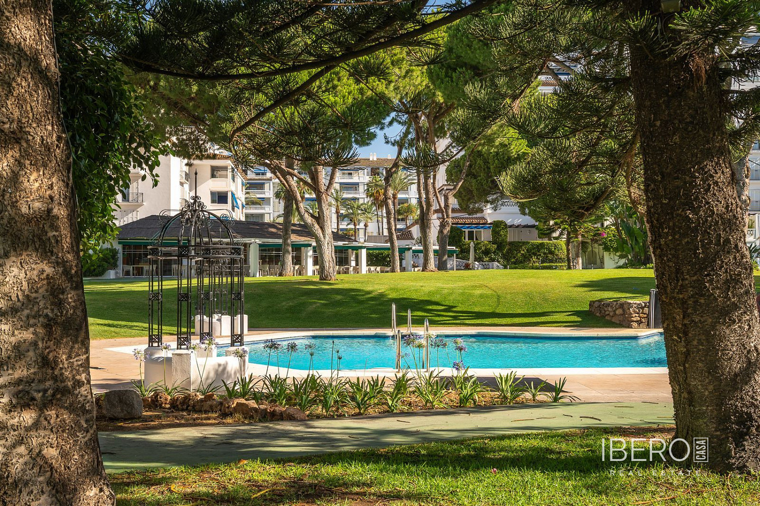 Piso 3+kk – Marbella, Nueva Andalucía - Vista 2
