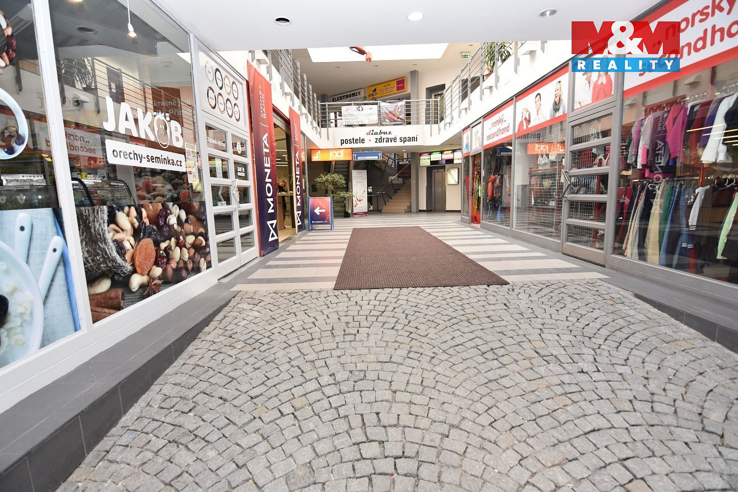 Pronájem obchodních prostor 18 m² — photo 3