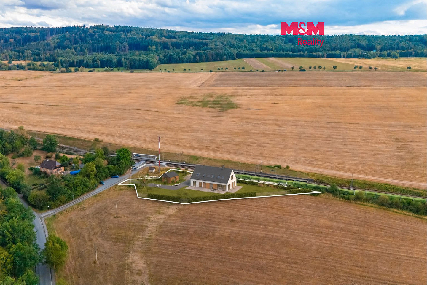 Prodej stavebního pozemku 2 304 m²