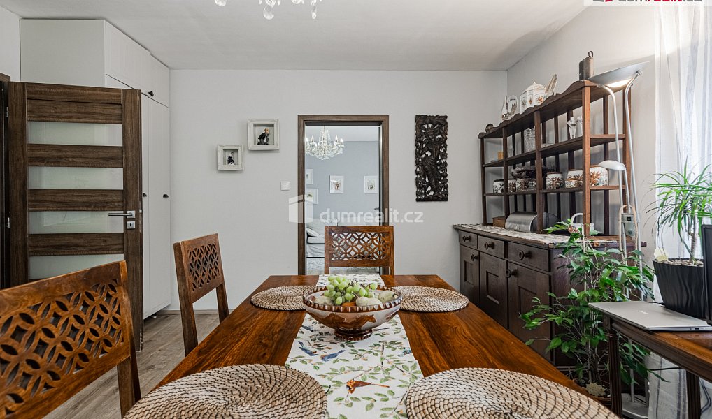 Prodej ubytovacího objektu 350 m², Bublava – náhled fotky 24