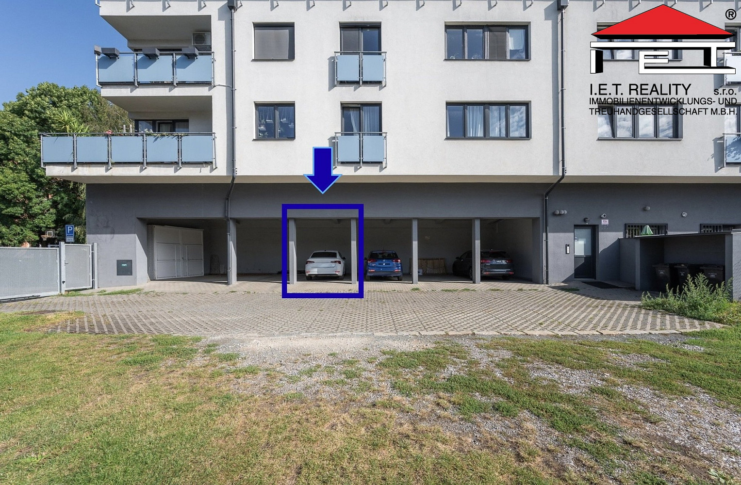 Prodej garážového stání 13,7 m2, brno - židenice — photo 2