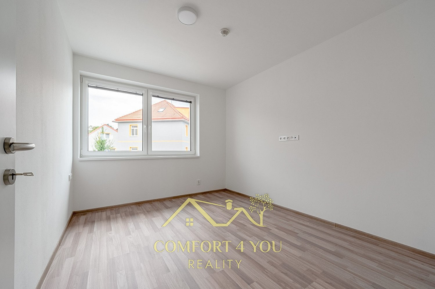 Pronájem bytu 2+kk 48 m² – fotografie 2