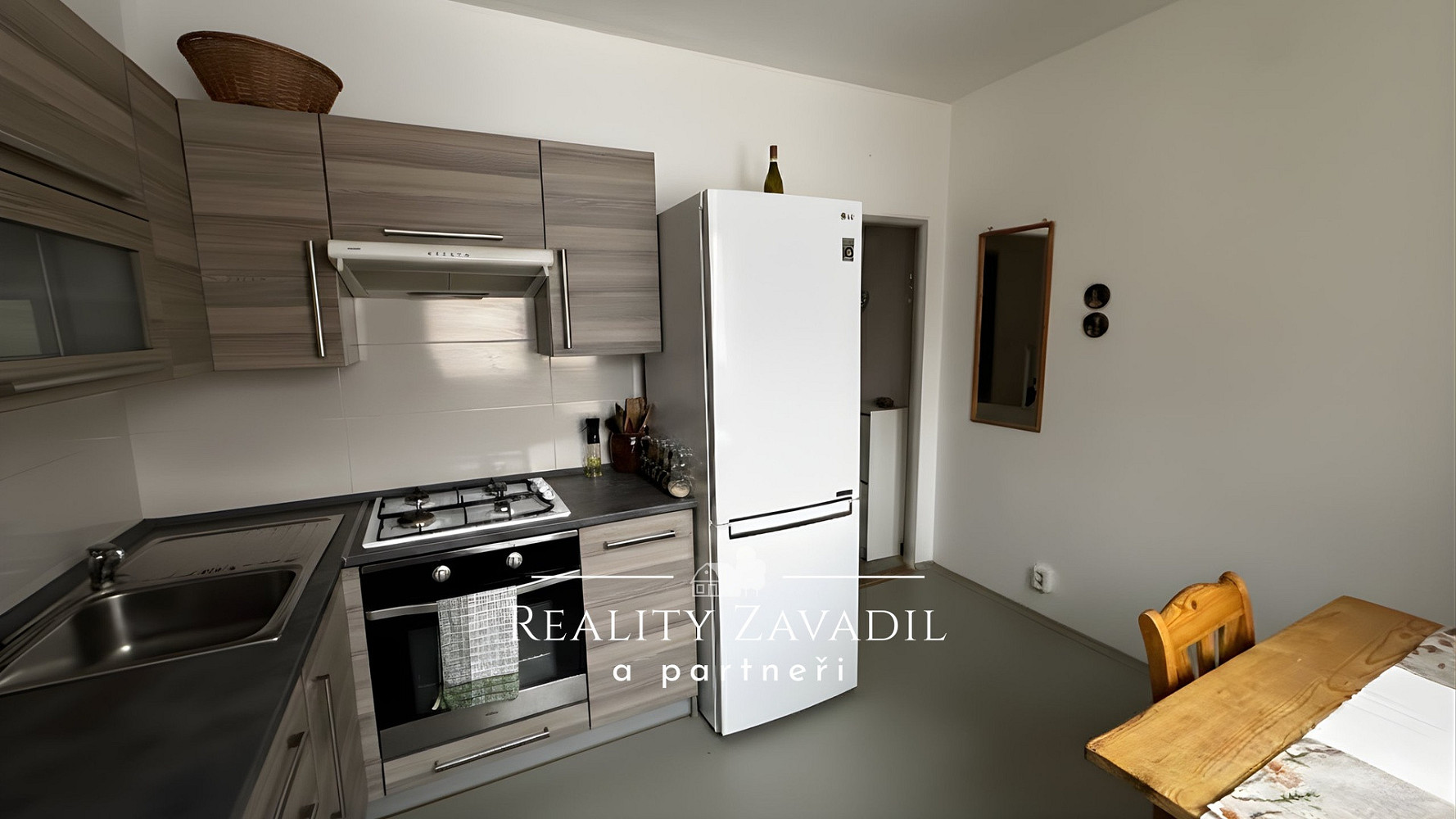 Pronájem bytu 1+1 35 m² – fotografie 2