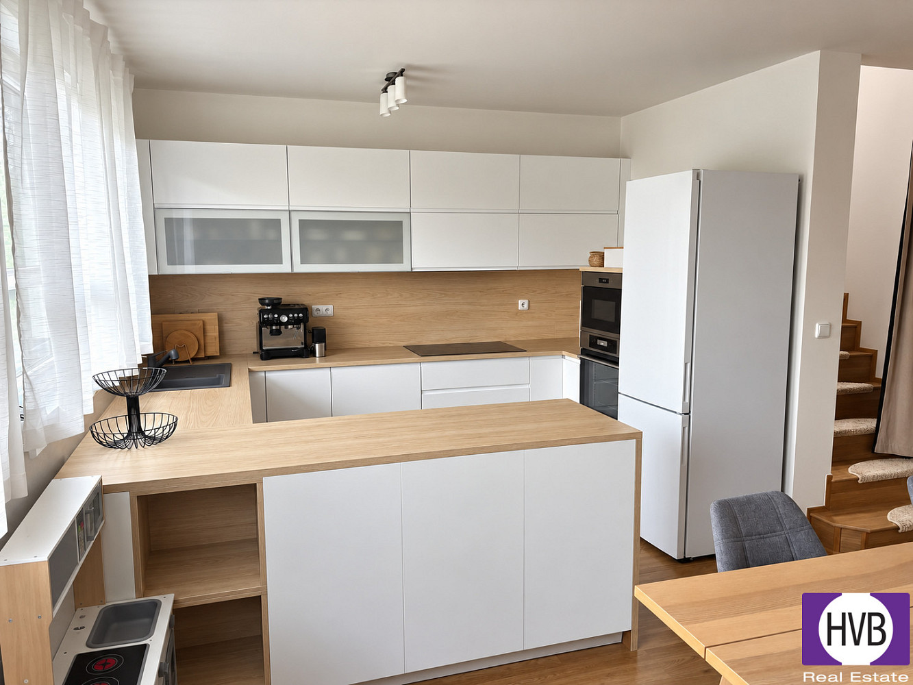 Pronájem domu 190 m² s pozemkem 500 m² – fotografie 3