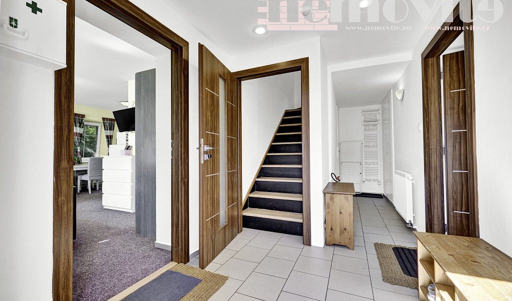 Prodej domu 140 m² s pozemkem 825 m², Mladé Buky – náhled fotky 5