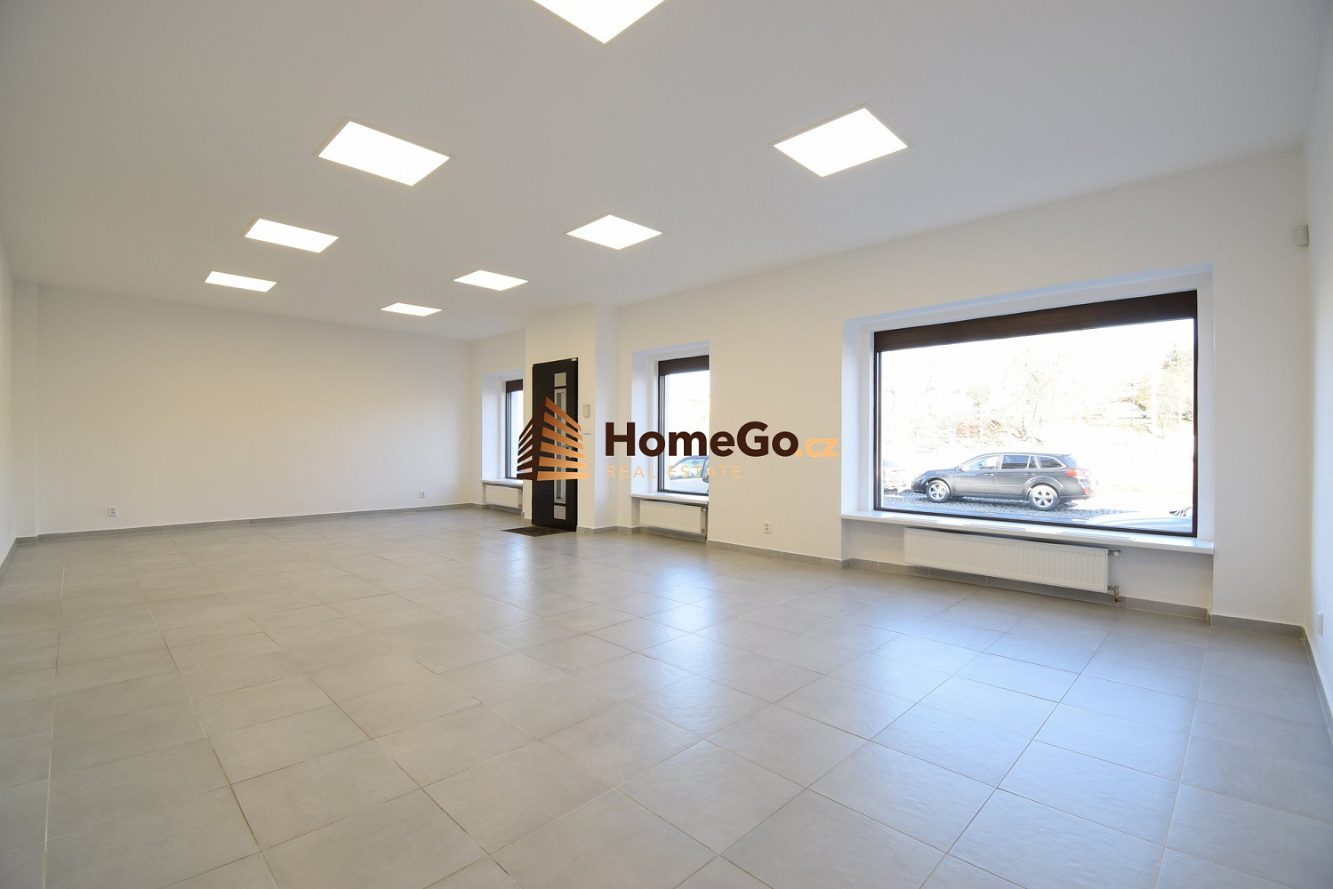 Pronájem obchodních prostor 106 m² – fotografie 2