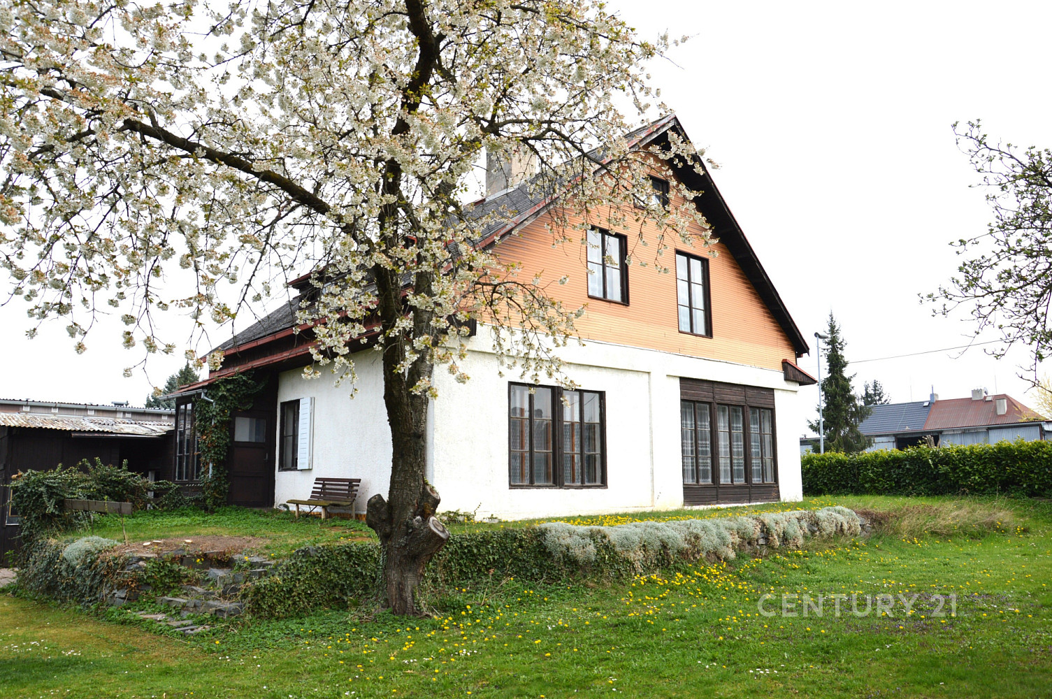 Prodej domu 317 m² s pozemkem 678 m²