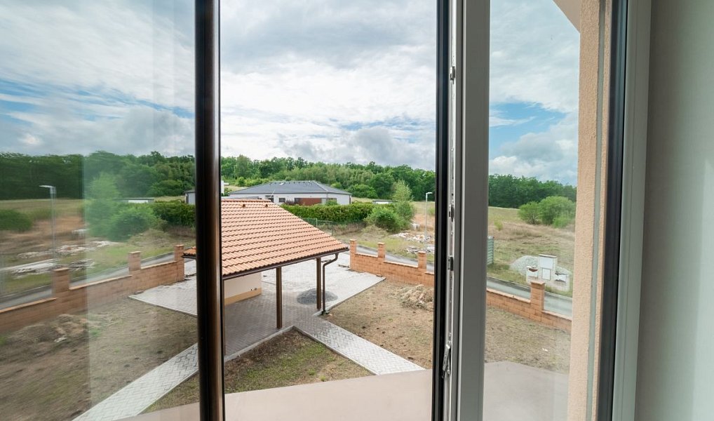 Prodej domu 218 m² s pozemkem 1 043 m², Stará Huť – náhled fotky 26