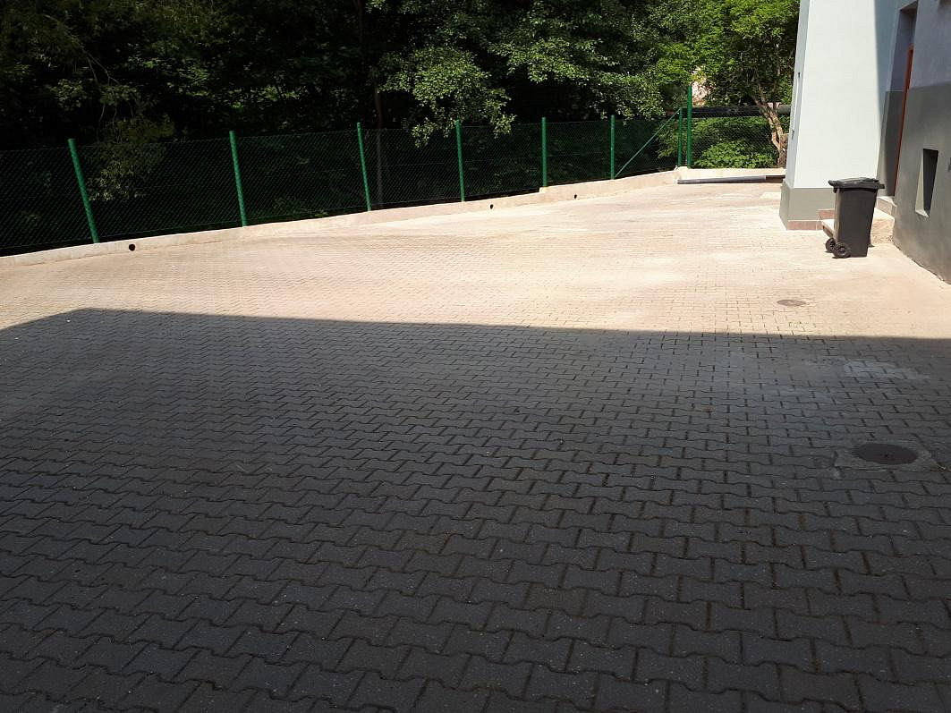 Pronájem komerčního objektu (jiného typu) 250 m² – fotografie 5