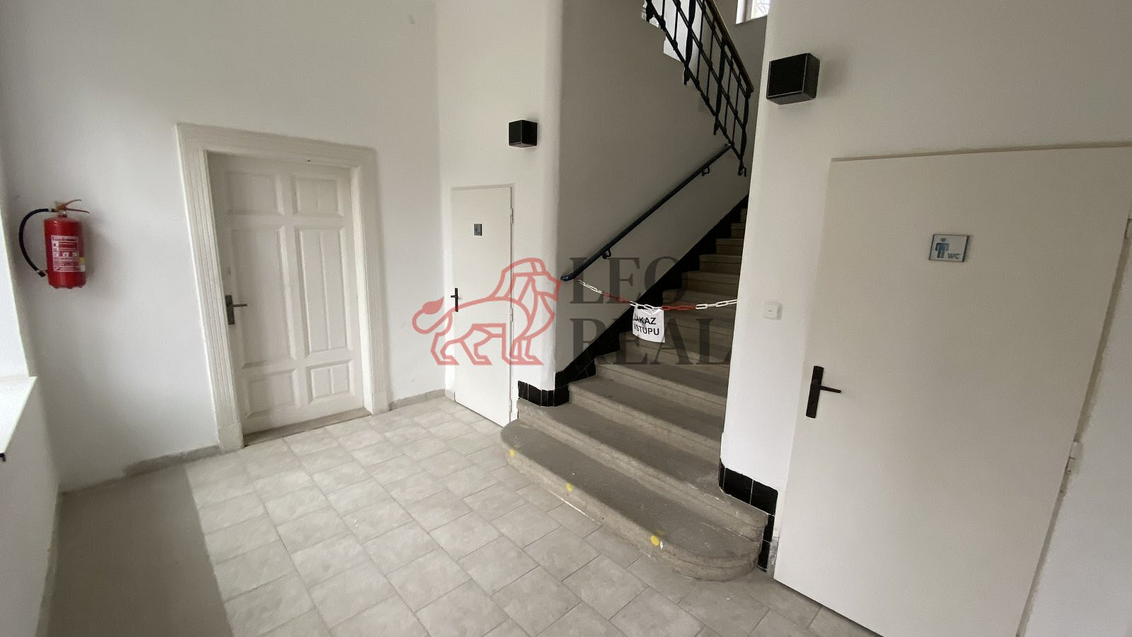 Pronájem kanceláře 27 m² – fotografie 3