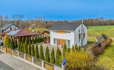 Prodej domu 117 m² s pozemkem 1 389 m², Blešno, okres Hradec Králové