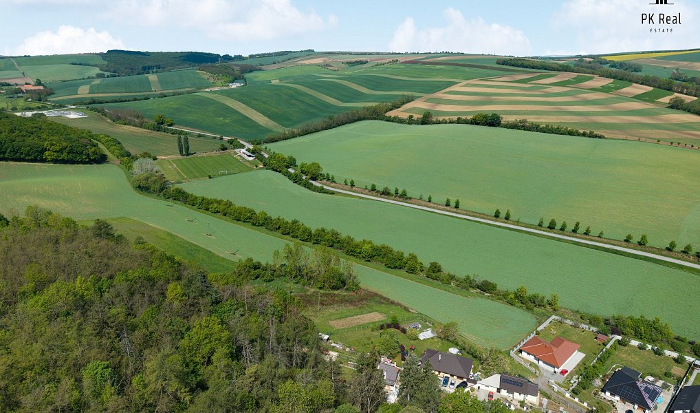 Prodej stavebního pozemku 1 530 m², Velké Hostěrádky – náhled fotky 11