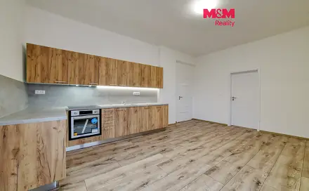 Pronájem bytu 3+kk 71 m², Revoluční, Luby, okres Cheb