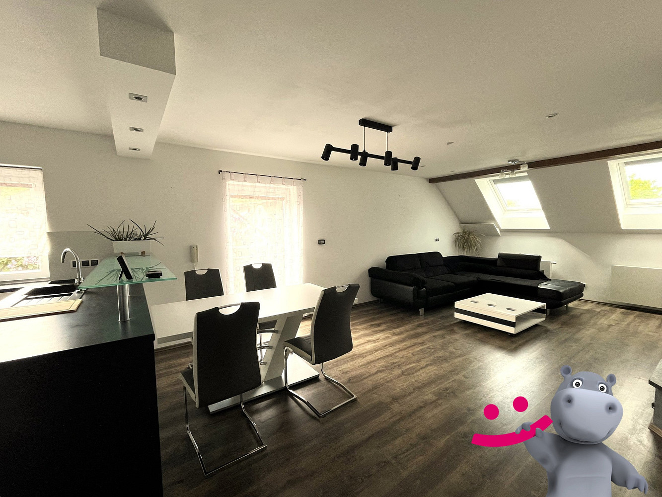 Prodej domu 337 m² s pozemkem 687 m² – fotografie 3