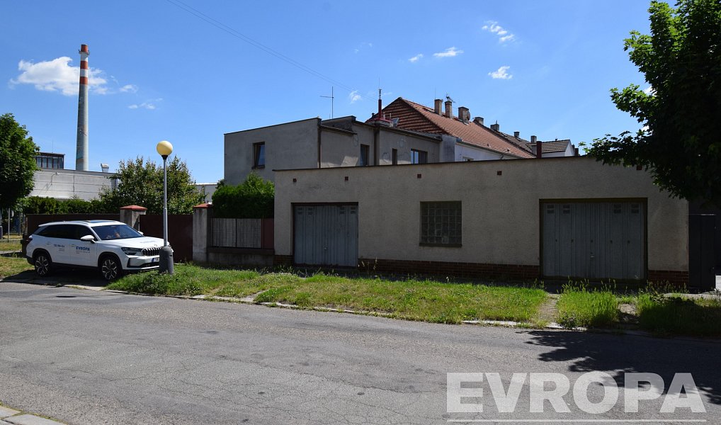 Prodej domu 190 m² s pozemkem 534 m², Kolín – náhled fotky 3