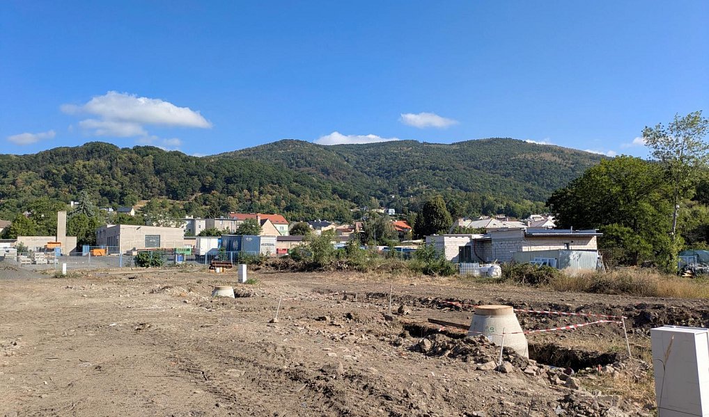 Prodej stavebního pozemku 883 m², Krupka – náhled fotky 13