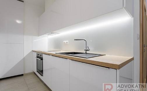 Pronájem bytu 2+kk 48 m², Marie Cibulkové, Praha 4 - Nusle