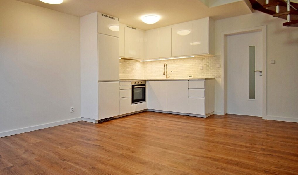Pronájem bytu 3+kk 90 m², Praha – náhled fotky 8