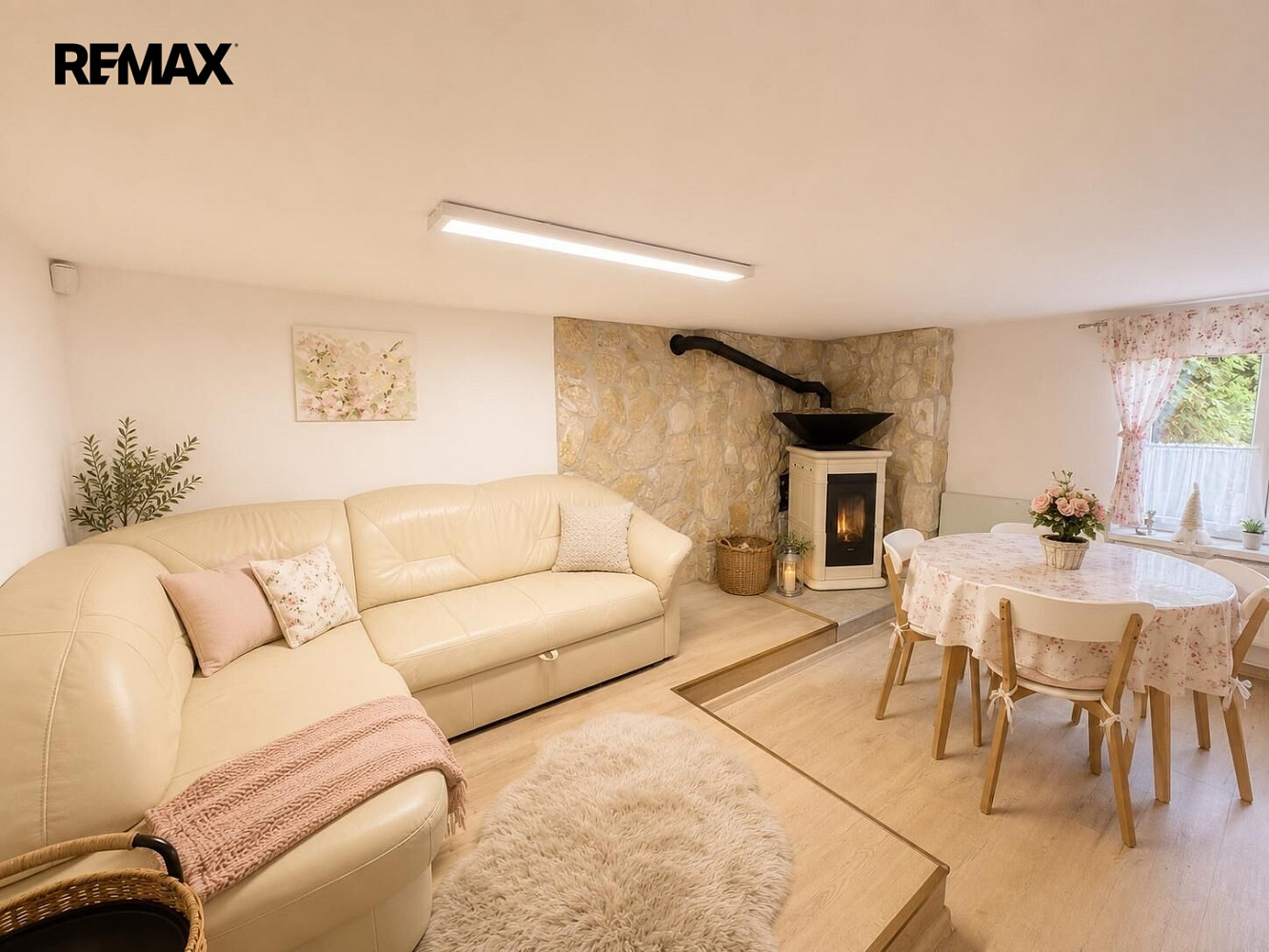 Prodej chaty/chalupy 70 m² s pozemkem 726 m² – fotografie 2