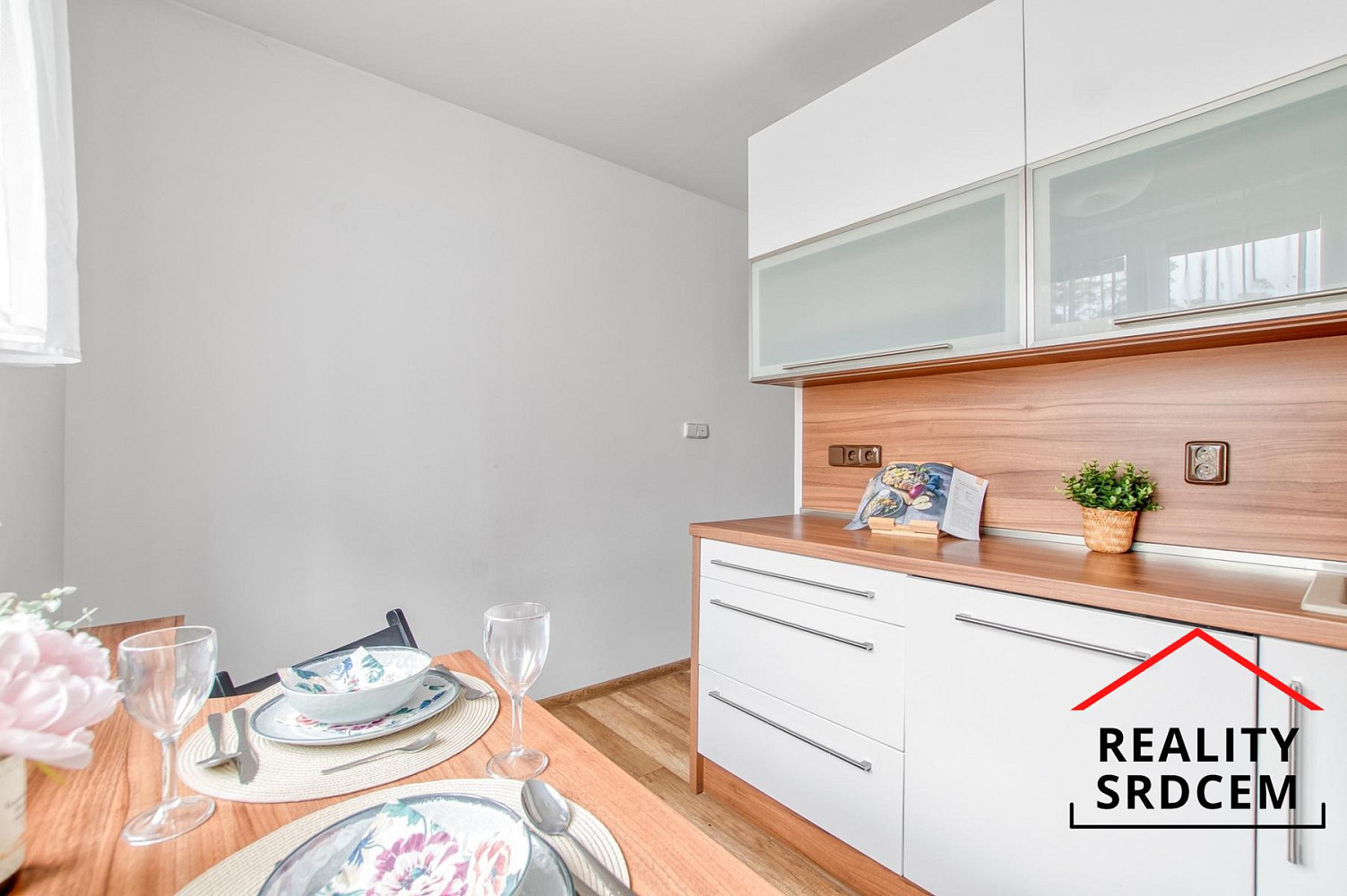 Pronájem bytu 2+1 59 m² – fotografie 3