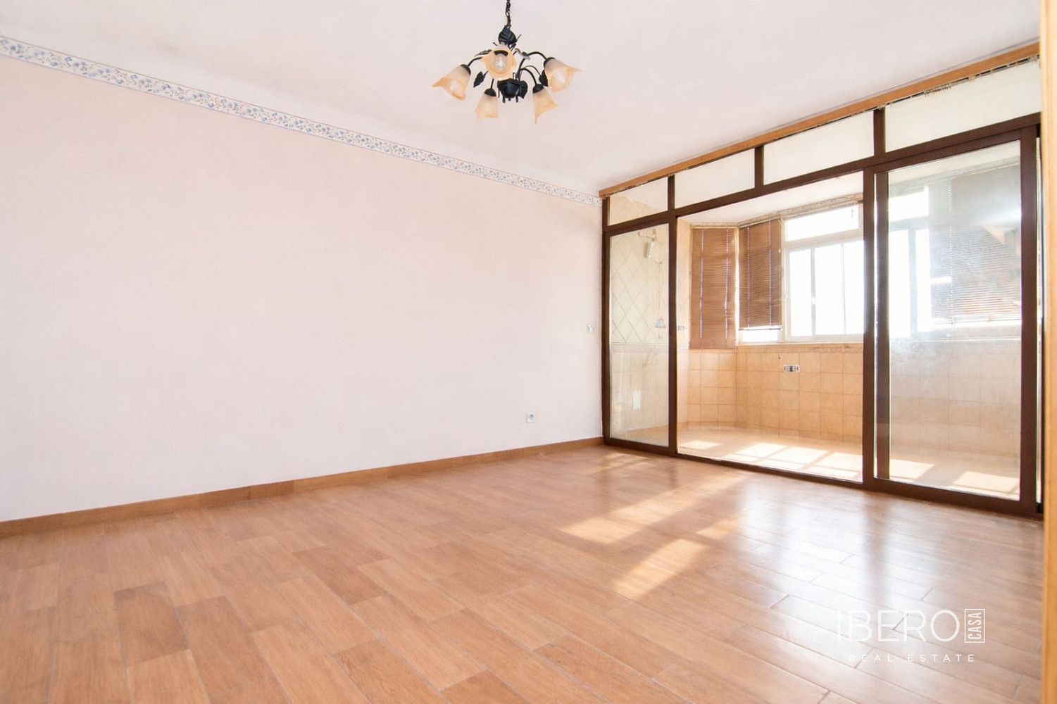 Prodej bytu 4+kk 81 m² — photo 2