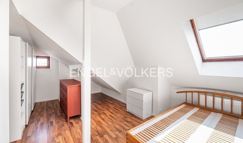 Pronájem bytu 4+kk 150 m², Praha – náhled fotky 9