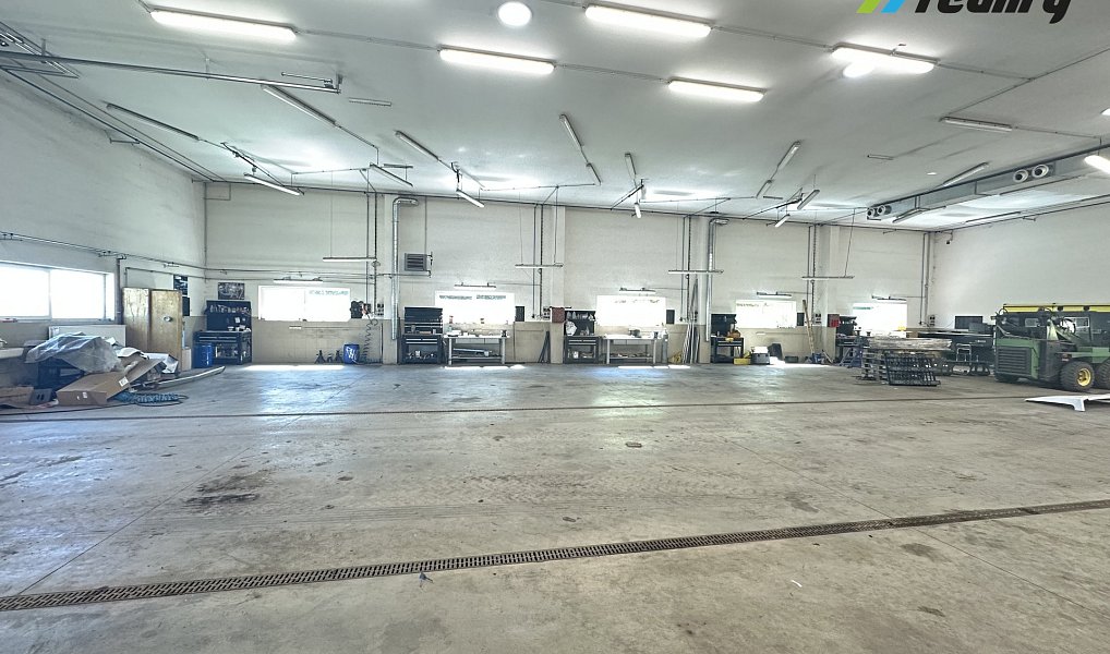 Pronájem výrobních prostor 555 m², Dvůr Králové nad Labem – náhled fotky 3