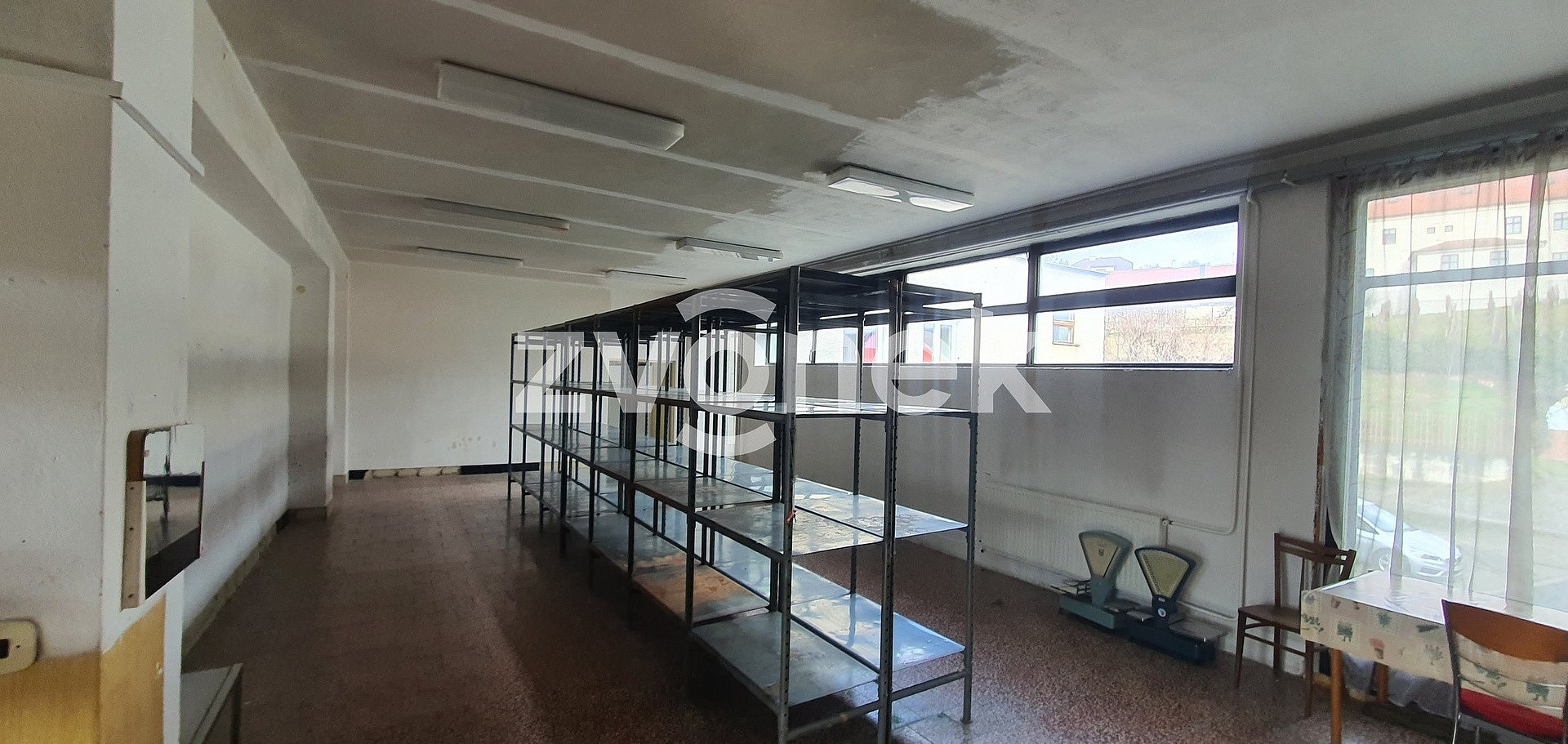 Pronájem obchodních prostor 320 m² – fotografie 3