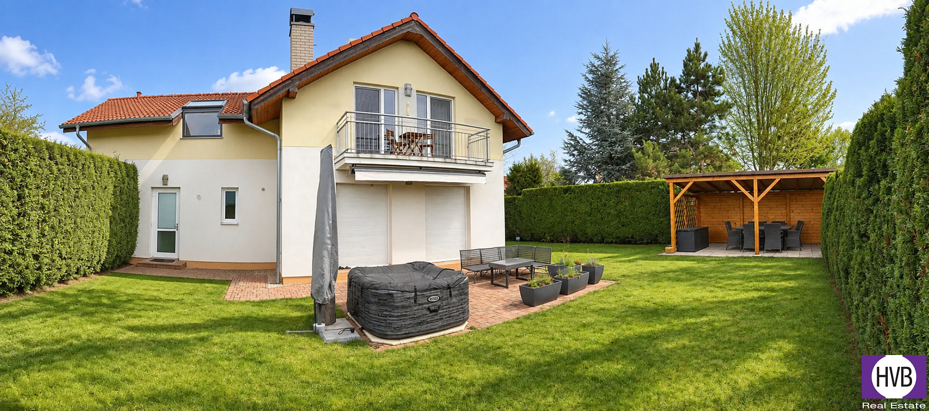 Pronájem domu 190 m² s pozemkem 500 m²