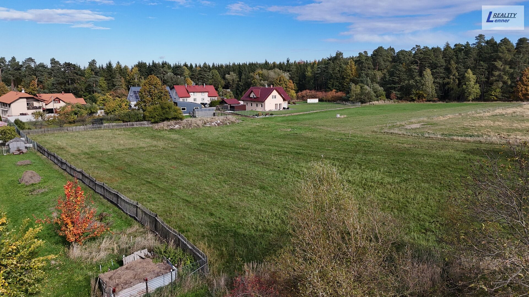 Prodej stavebního pozemku 873 m² – fotografie 3