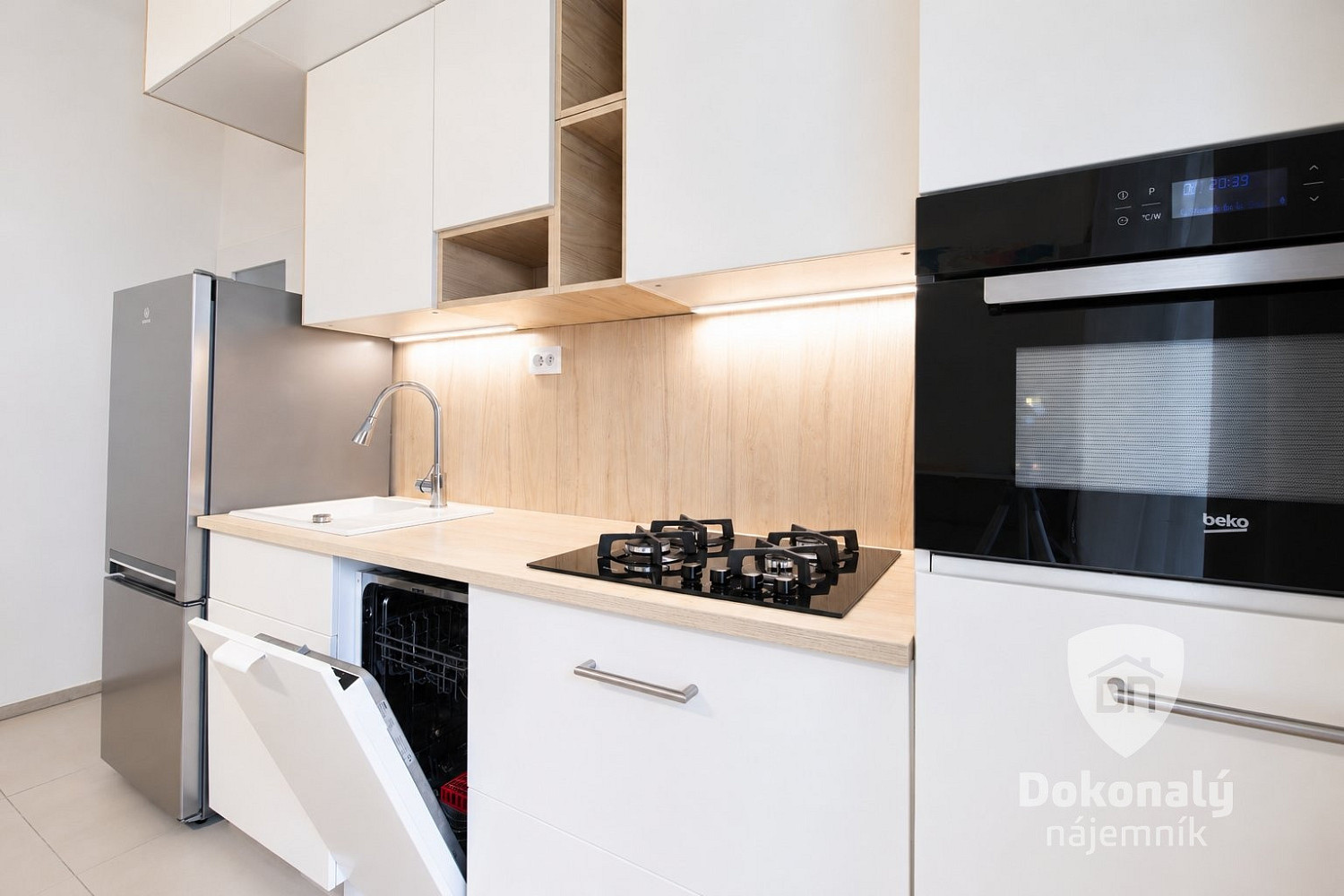 Pronájem bytu 2+kk 42 m² – fotografie 2