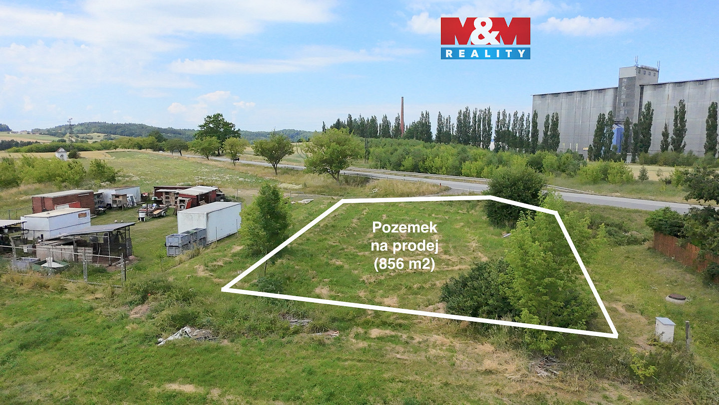 Prodej stavebního pozemku 856 m²