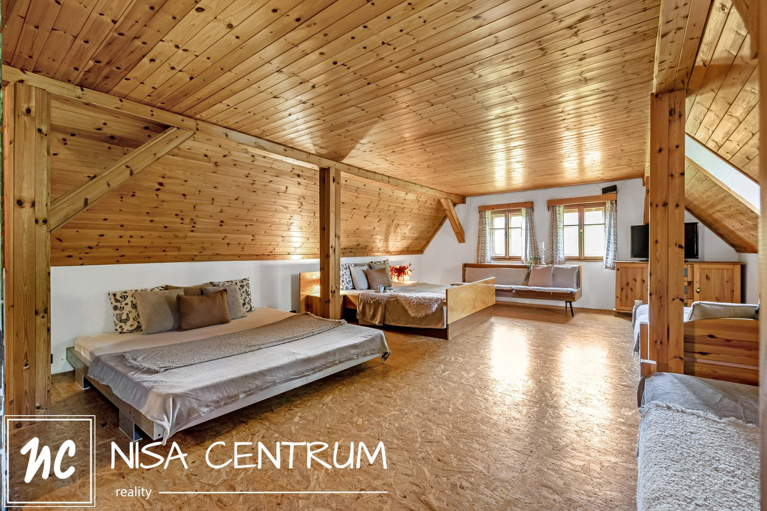 Prodej domu 220 m² s pozemkem 3 552 m² — photo 3
