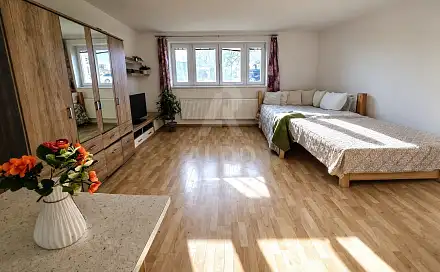 Prodej bytu 1+kk 31 m², Na Zlaté stoce, České Budějovice - České Budějovice 2