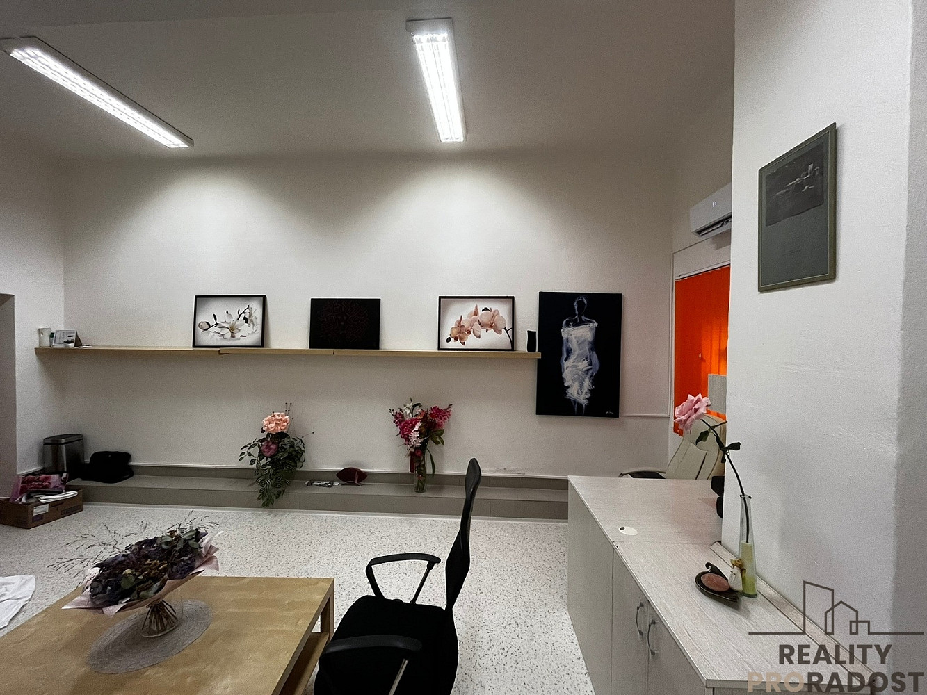 Pronájem kanceláře 12 m² – fotografie 4