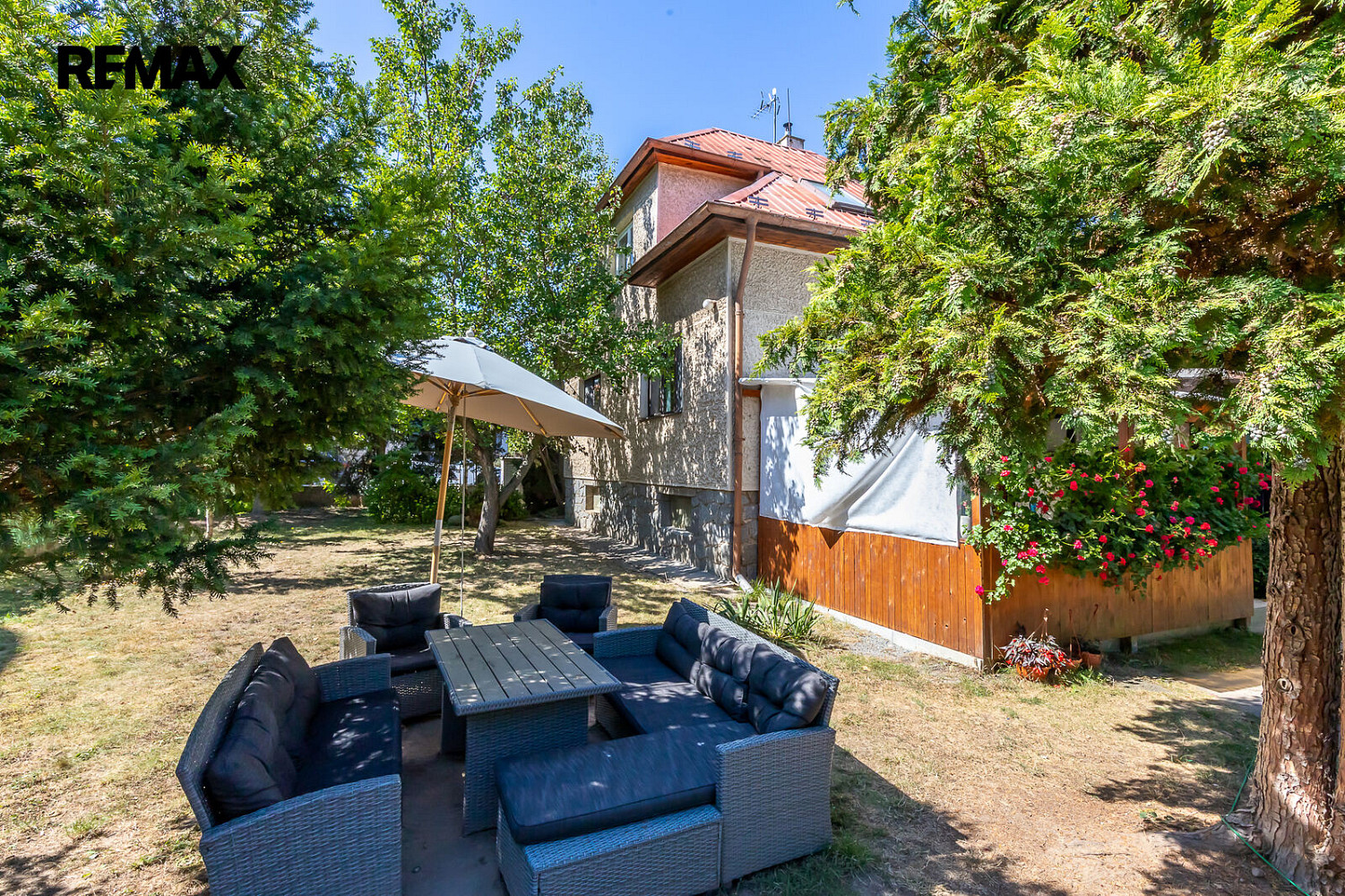 Prodej domu 181 m² s pozemkem 900 m²