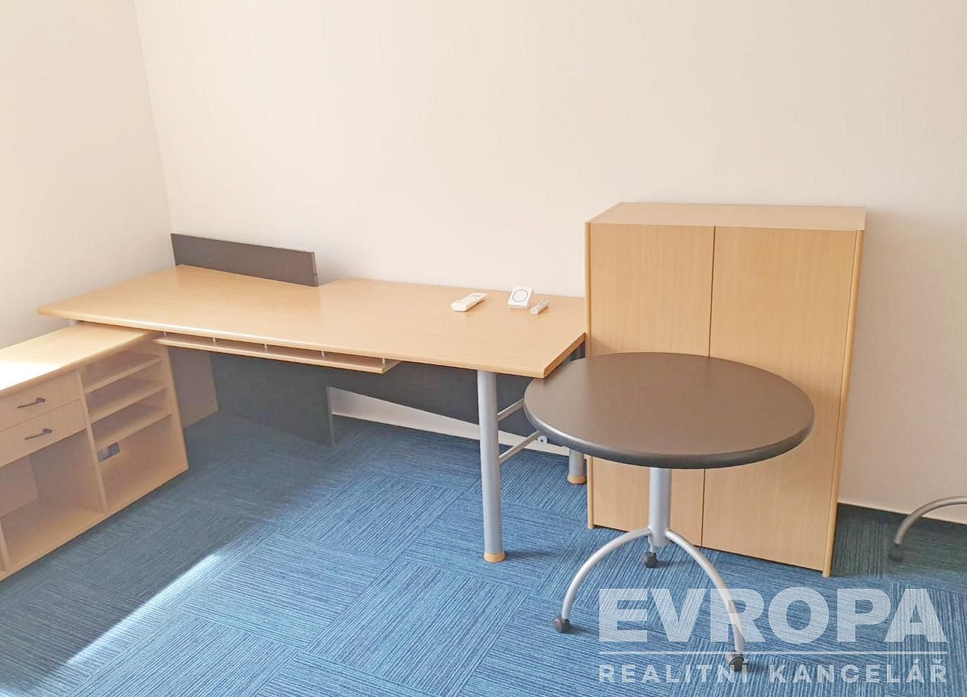 Pronájem kanceláře 27 m² – fotografie 2