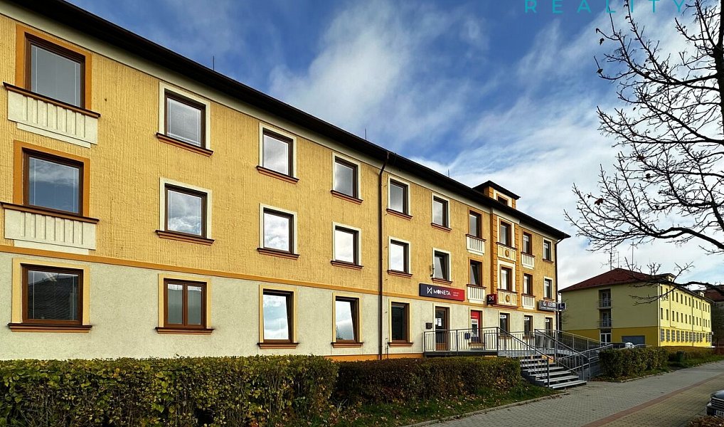 Pronájem obchodních prostor 160 m², Ostrov – náhled fotky 4