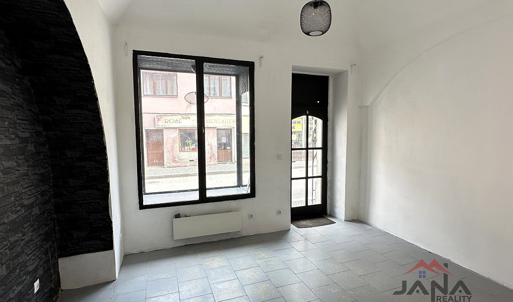 Pronájem obchodních prostor 22 m², Turnov – fotka 1 z 14