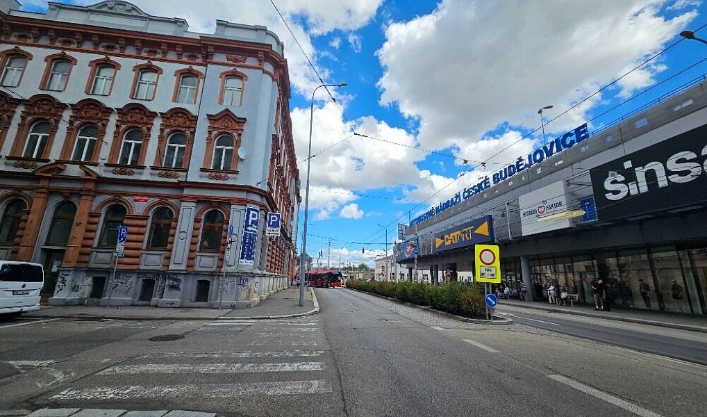 Pronájem obchodních prostor 132 m², České Budějovice – náhled fotky 3