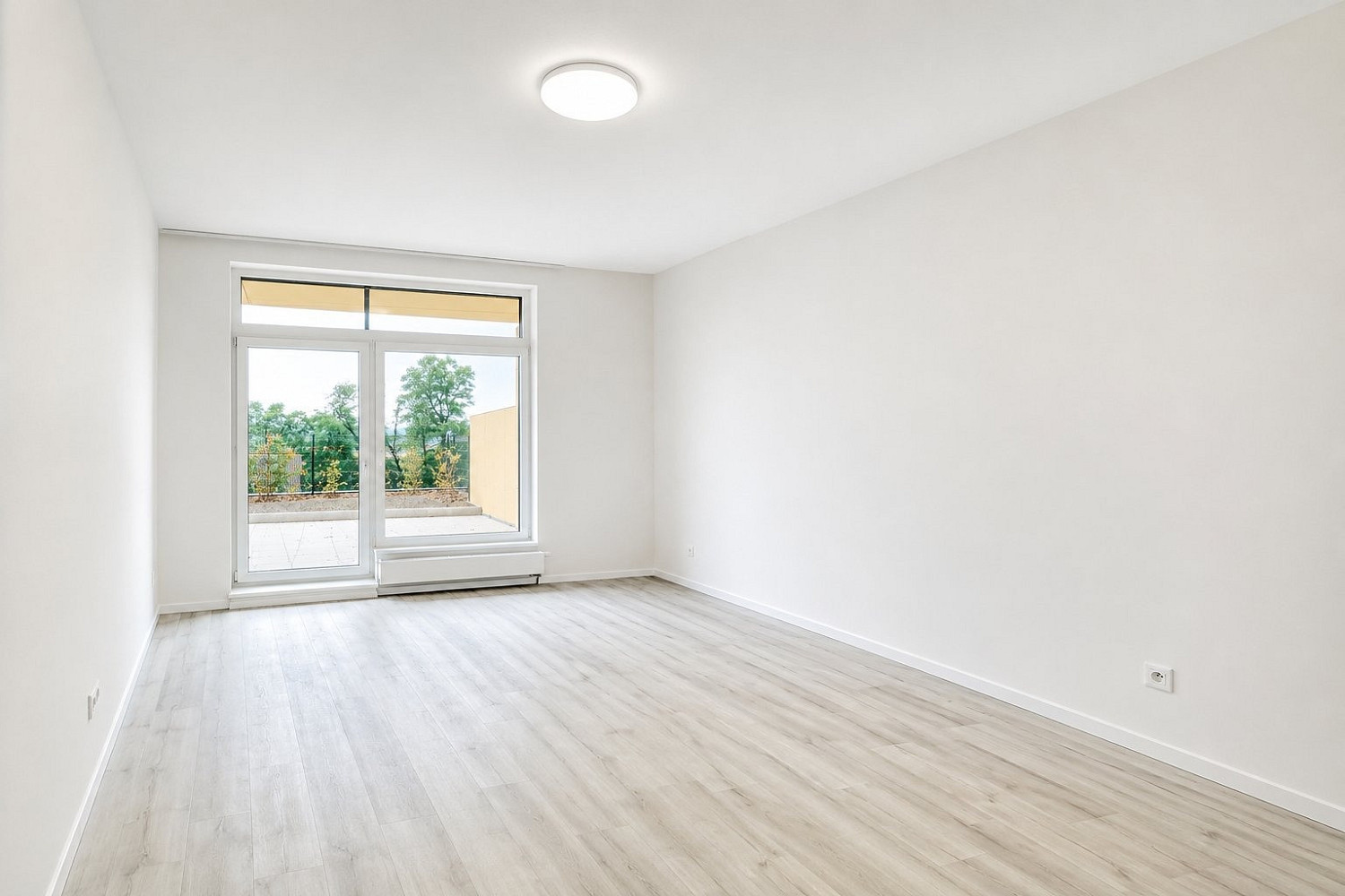 Pronájem bytu 2+kk 58 m² — photo 2