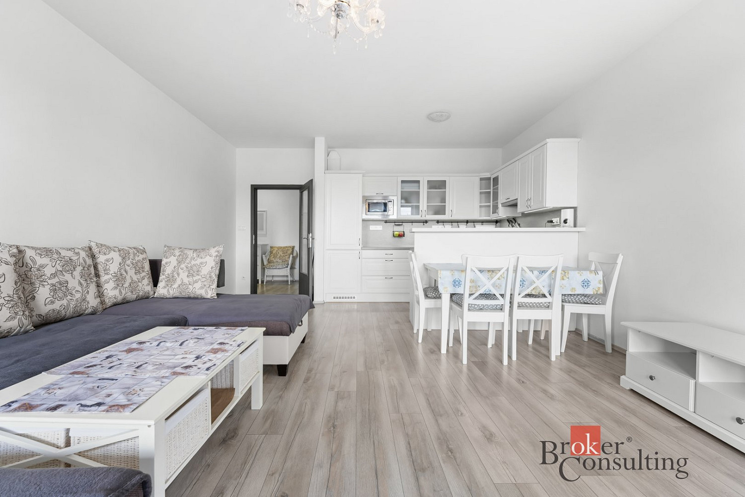 Pronájem bytu 2+kk 87 m² – fotografie 5