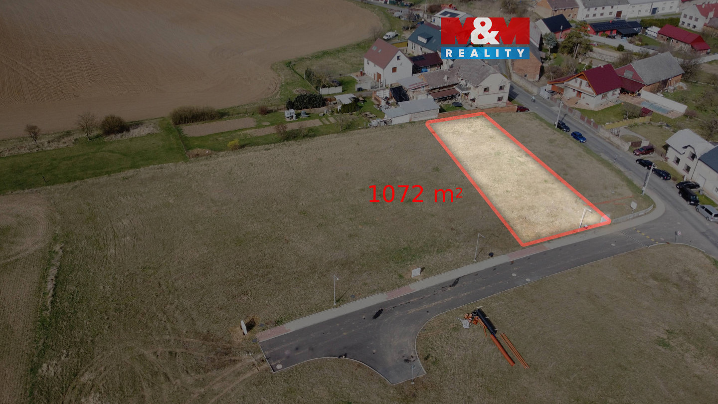 Prodej stavebního pozemku 1 072 m²
