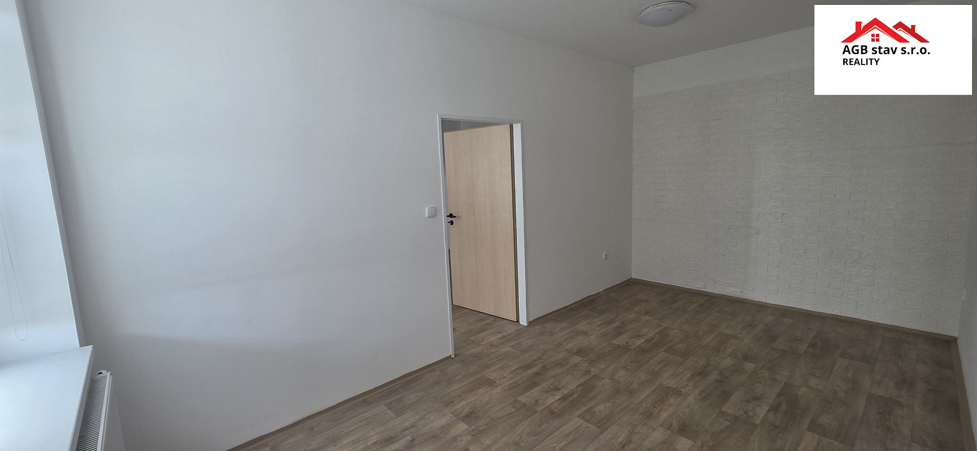 Pronájem bytu 2+kk 50 m² – fotografie 3